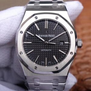 Replica Audemars Piguet Royal Oak 15400ST.OO.1220ST.01 ZF Factory Black Dial watch